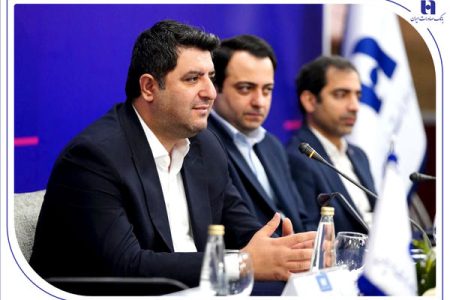 اصلاح نگاه ذی‌نفعان مختلف به نظام بانکی یکی از مهمترین ضرورت‌ها در نظام اقتصادی کشور است