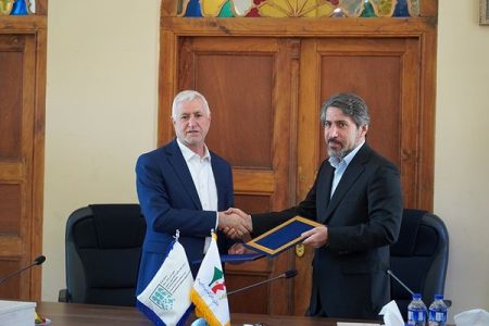 همکاری بین صندوق بیمه اجتماعی و صندوق توسعه صنایع دستی، فرش دستباف و بهره‌برداری از اماکن تاریخی و فرهنگی