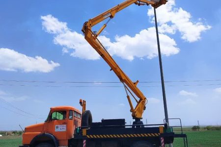 اجرای ۱۵/۸ کیلومتر روشنایی طولی و ۱۰ مورد روشنایی نقطه‌ای در راه‌‌های همدان