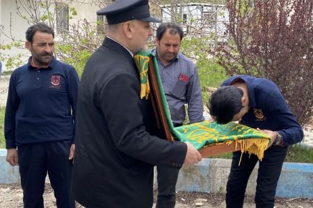 حضور خادمین و پرچم بارگاه رضوی در معدن مس سونگون