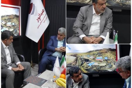 حضور عضو کمیسیون صنایع و معادن مجلس در غرفه صبانور​
