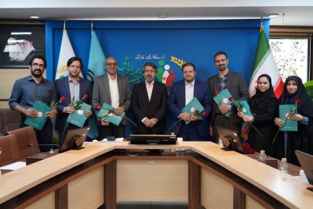 تجلیل مدیرعامل صندوق از نقش کلیدی روابط عمومی در اطلاع رسانی خدمات صندوق