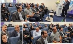 بازدید سرزده مدیرعامل بیمه سینا از دوره آموزشی بازاریابی بیمه‌های زندگی