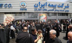 حضور مدیرعامل بیمه ایران در مراسم تشییع شهدای اقتدار
