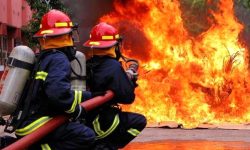 راز محبوس شدن افراد در شناور بندر دیر؛ واقعیت یا شایعه؟