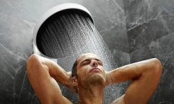 صبح یا شب؟ بهترین زمان برای دوش گرفتن کدام است؟