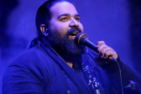 انتشار ویدئویی نگران کننده از وضعیت سلامت رضا صادقی در اجرای زنده