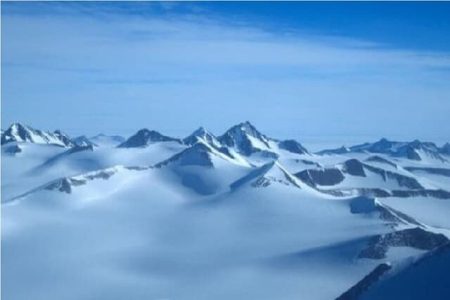 کشف شگفت‌انگیز در قطب جنوب؛ کوه‌های مدفون زیر یخ نمایان شدند
