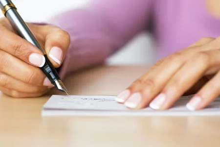 با چک‌های دو امضا بیشتر آشنا شوید؛ مسئولیت با کیست؟