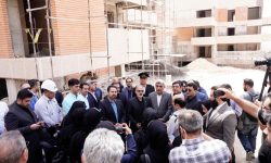نشست خبری و بازدید میدانی از پروژههای نهضت ملی مسکن و شرکت سرمایهگذاری مسکن/ قدردانی از نقش بیبدیل خبرنگاران در اطلاعرسانی شفاف و سازنده
