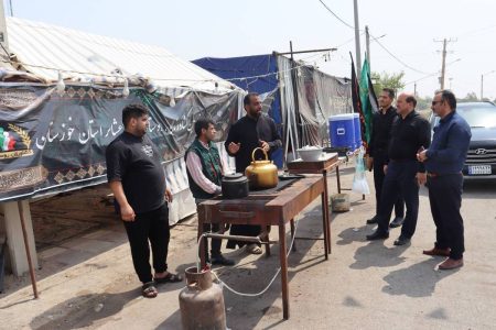 بازدید معاون بیمه‌ای صندوق از موکب خادمین کشاورزان، روستاییان و عشایر خوزستان