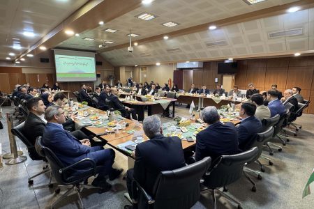 بیمه البرز در مسیر توسعه؛ برگزاری آئین تکریم و معارفه اعضای هیأت مدیره با نگاهی به دستاوردهای گذشته و اهداف آینده