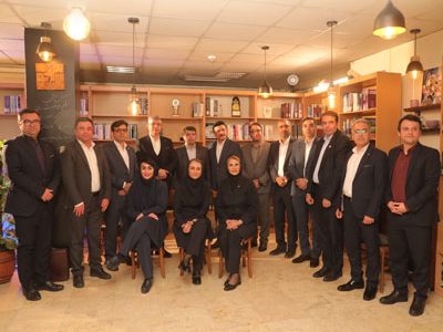 «کافه دانش» بانک اقتصادنوین؛ هم‌افزایی تجربه‌ها در بازاریابی پایانه‌های فروشگاهی