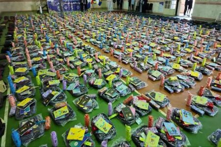 توزیع ۱۵۰۰ بسته لوازم‌التحریر با مشارکت مجتمع مس سونگون در ورزقان