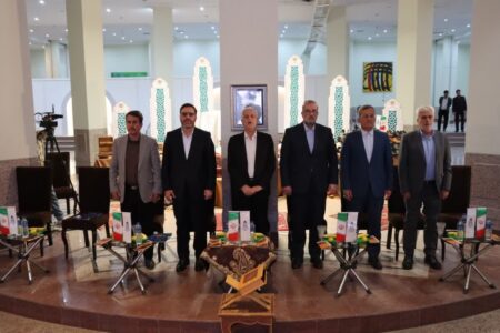 اکران مستند «تاریخ شفاهی شهرداری همدان: از شهروانی تا شهرداری»