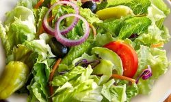 بهترین زمان برای سالاد خوردن؛ قبل یا بعد از غذا؟