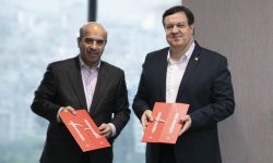 آغاز مرحله جدید ساخت نیروگاههای خورشیدی صنعتی و خانگی با تسهیلات بانک ملت