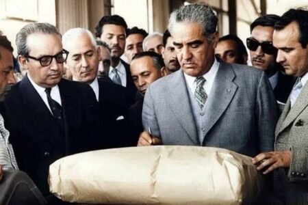 امضای نخست‌وزیر روی کیسه سیمان