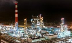 آتش‌سوزی مهیب در پالایشگاه نفت روسیه