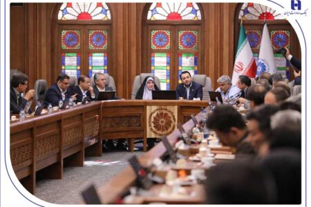 بانک صادرات ایران با روشهای نوین تأمین مالی، گره تولید را باز میکند