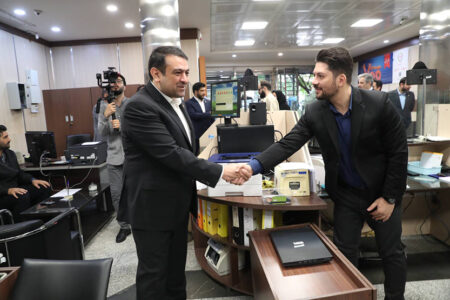 بازدید نجارزاده از برخی شعب انتقال یافته بانک سابق آینده به بانک ملی ایران/ استمرار بیوقفه خدمات به مردم و تمرکز بر مشتریمداری