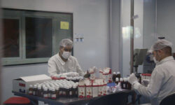 رونمایی از محصول جدید شرکت داروسازی دانا وابسته به بانک ملی ایران