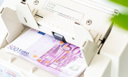 گسترش دامنه خدمات ارزی بانک اقتصادنوین