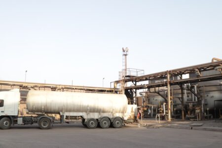 اهدای اکسیژن فولاد هرمزگان به بیمارستان خلیج فارس بندرعباس