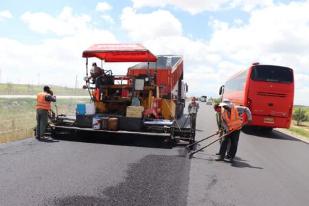 رشد ۴۰ درصدی عملیات بهسازی و روکش آسفالت در استان همدان