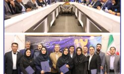 نمایندگان برگزیده جشنواره تابستانه فروش بیمه سرمد، در مراسم سالروز تأسیس تجلیل شدند