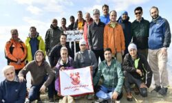 صعود تیم کوهنوردی مس سونگون به قله کامتال