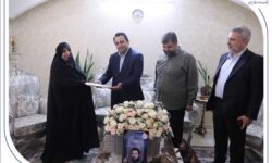 بانک صادرات ایران با تقدیم 96 شهید نماد ایستادگی در کنار مردم است