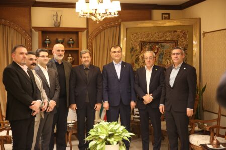 رایزنی مدیرعامل بیمه البرز و استاندار اصفهان برای توسعه همکاری ها و گسترش خدمات بیمه ای در استان