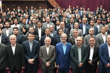 ۵۳ همت فروش؛ بیمه دی در مسیر افتخار