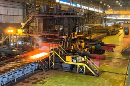 فولاد اکسین ۱۴۰۴: مصمم برای دستیابی به دستاوردهای پایدار با تکیه بر همدلی و همکاری سازمانی