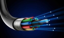 آغاز ثبت‌نام فیبرنوری ملی در همدان؛ اینترنت فوق‌سریع با شرایط ویژه