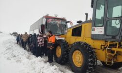 بازگشایی راه ۹۵ روستا و امدادرسانی به ۱۵۱ مسافر