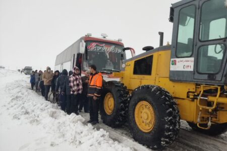 بازگشایی راه ۹۵ روستا و امدادرسانی به ۱۵۱ مسافر