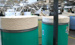 سرمایه گذاری ۲ هزار میلیارد تومانی بانک ملی در صنایع ریسندگی کشور/ نقشآفرینی در راهاندازی واحد ۸۰۰۰ تنی نخ یزد