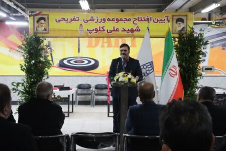 فضاهای ورزشی و تفریحی، پایگاه‌های مؤثر جذب و تربیت نسل جوان هستند