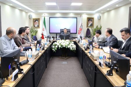 تاکید سمیعی‌نژاد بر تکمیل زنجیره تولید الکترود گرافیتی در کشور