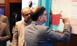 قائم مقام وزیر صمت از بسته بیمه ای «همیار صنعت» بیمه دی رونمایی کرد/راهکار جامع بیمه دی برای مدیریت ریسک صنایع کشور