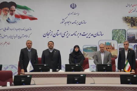 حضور مدیرعامل بانک ملی ایران در جلسه کارگروه اقتصادی، اشتغال و سرمایه‌گذاری استان زنجان/ شکل گیری سطح جدیدی از خدمات اعتباری و تفویض اختیار به استان ها