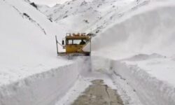 بازگشایی دوباره مسیر پیست اسکی تاریک‌دره همدان با تلاش راهداران