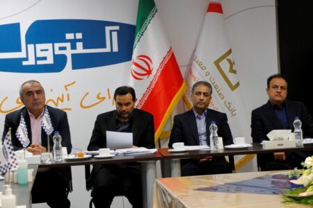 تأكید مدیرعامل بانك صنعت و معدن بر حمایت از صنایع آسیب دیده در جنگ رمضان