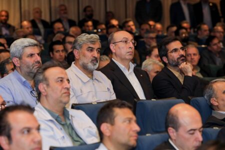 حضور مدیرعامل و مدیران ارشد پارس خودرو در آیین نکوداشت قائد شهید امت در وزارت صمت