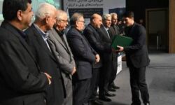 تقدیر از مقالات برتر در همایش سیاست‌های پولی و ارزی بانک مرکزی