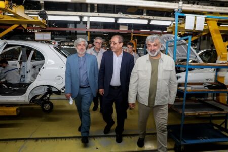 نائب رئیس کمیسیون صنایع و معادن مجلس: تعامل بیشتر خودروسازان و قطعهسازان به کاهش قیمت خودرو منجر میشود