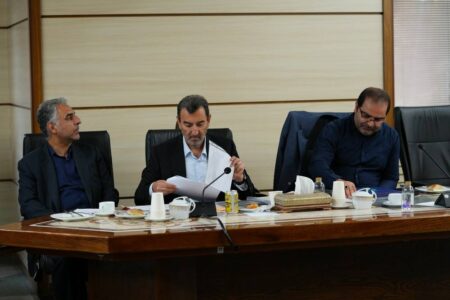 انتقاد ایمیدرو از برق گران و الزام به ساخت نیروگاه صنایع