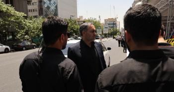 ازدید سرپرست بانک توسعه صادرات ایران از روند آماده سازی موکب خدمت رسانی به زائران مراسم وداع با رهبر شهید